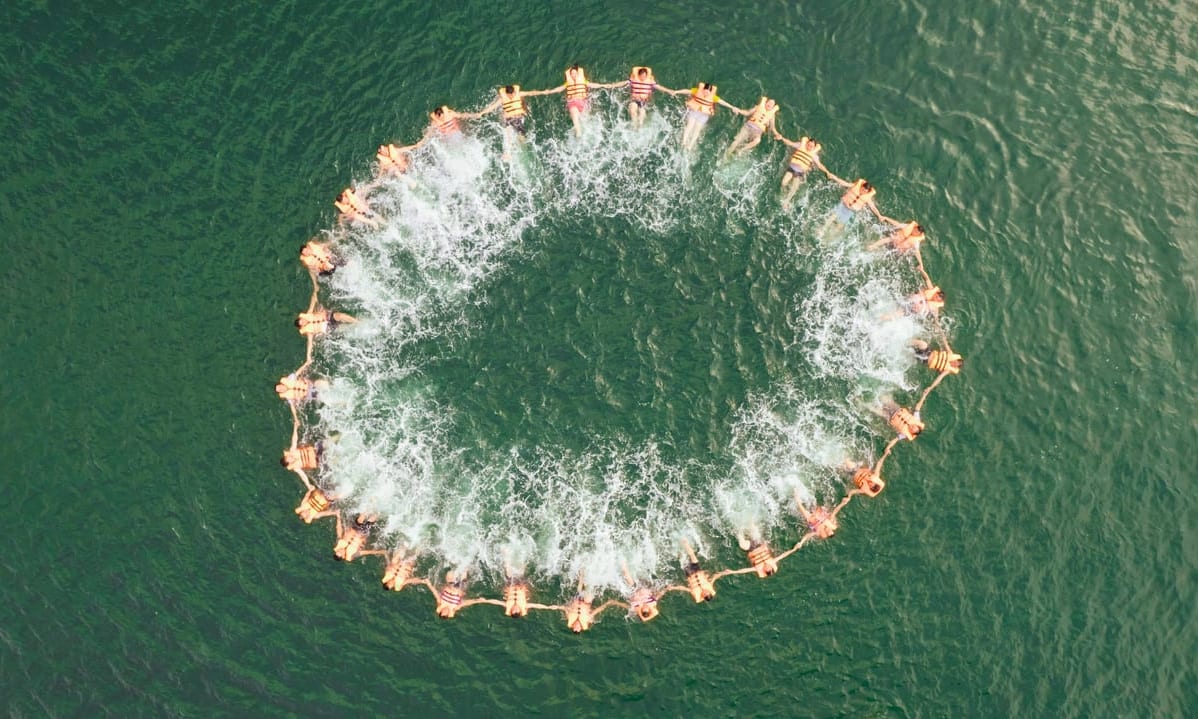 Floating_Activities_Indochine_Cruise_Lan_Ha_Bay_(1)